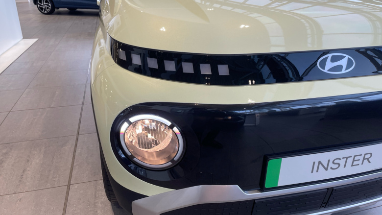 Hyundai INSTER 85kW 01 49kWh 5dr Auto Electric Hatchback